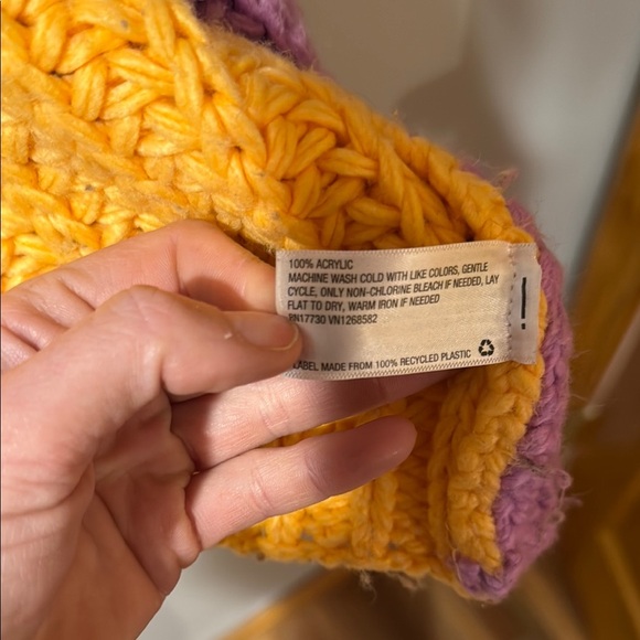 Colorful Knit Women's Sweater - Picture 4 of 6